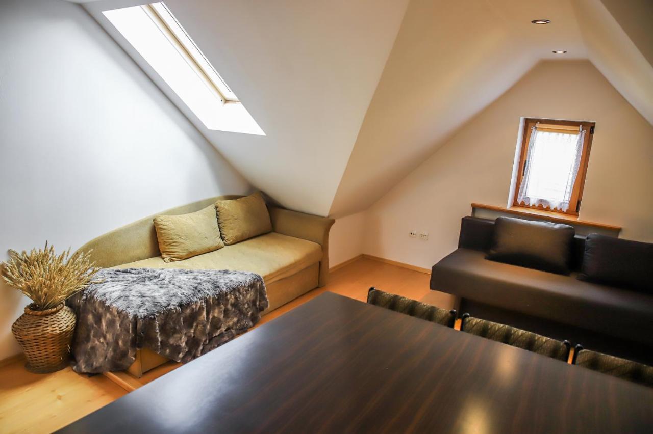 Lovely In Center Of Jelenia Gora. Apartment