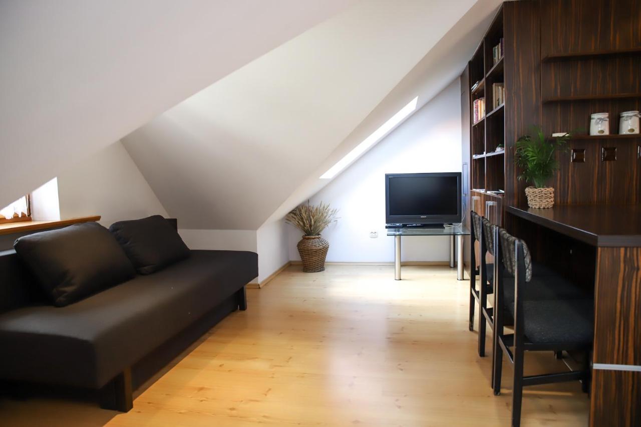 Apartment Lovely In Center Of Jelenia Gora.